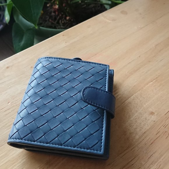 Authentic Bottega Veneta BV bi-fold wallet purse - Picture 7 of 10